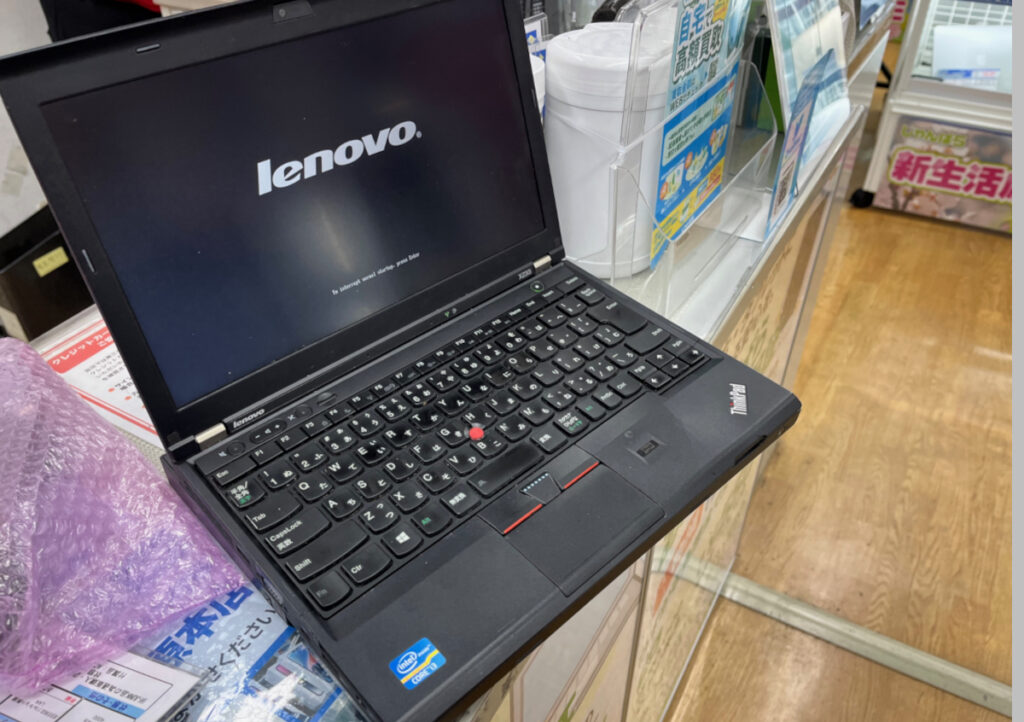 Lenovoロゴがなつい